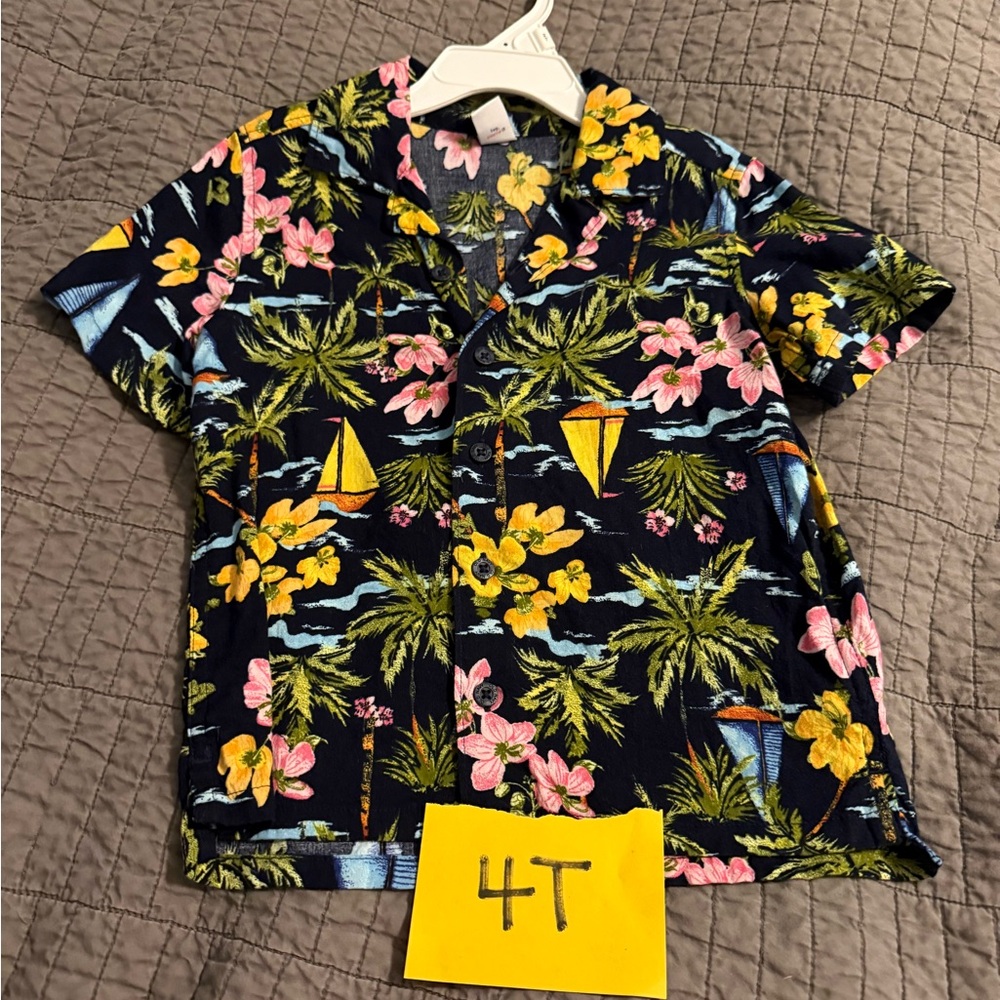 Old navy boys 4T Hawaiian shirt ☀️